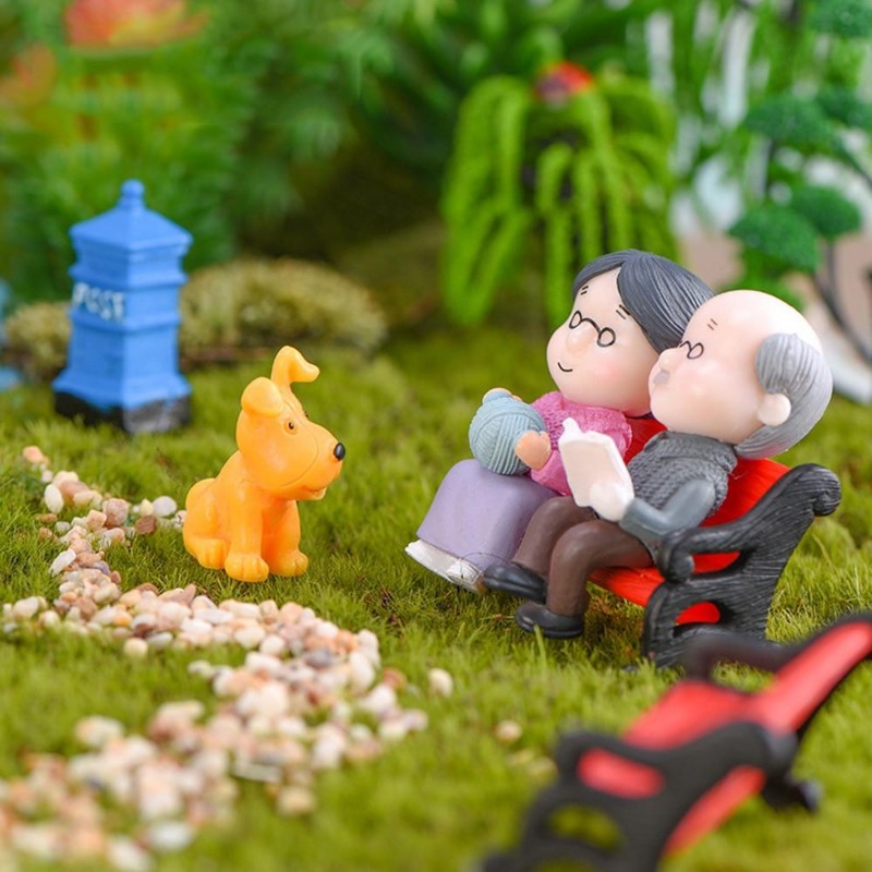 Mini Couple Figures Grandma Gr - Kids Outdoor Swing Set 评论和价格