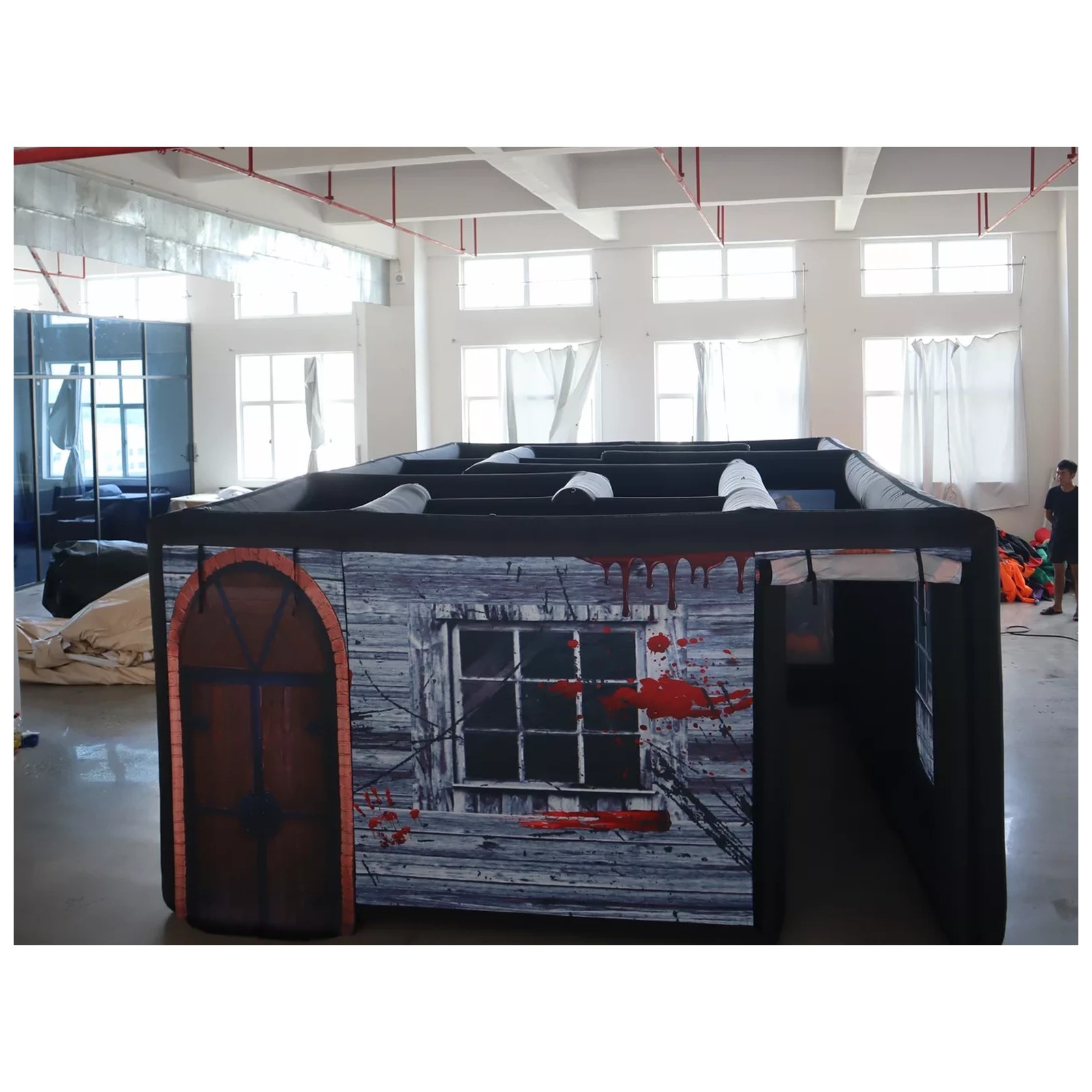 Large Haunted Circus Flat Roof - Kids Outdoor Party Venue 评论和价格